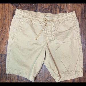 GAP size M volleyball shorts 17W 8.5 inseam 17.5 out-seam NWOT elastic waste